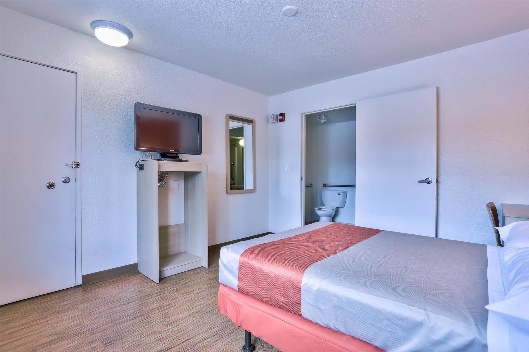 Motel 6-Flagstaff, Az - West - Woodland Village Εξωτερικό φωτογραφία
